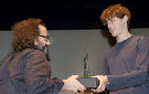Premio a la Película más Humanitaria, Desde mi silla, dirigida por Vicente Pérez Herrero. Le entregó el premio el joven actor Nicolás Coronado