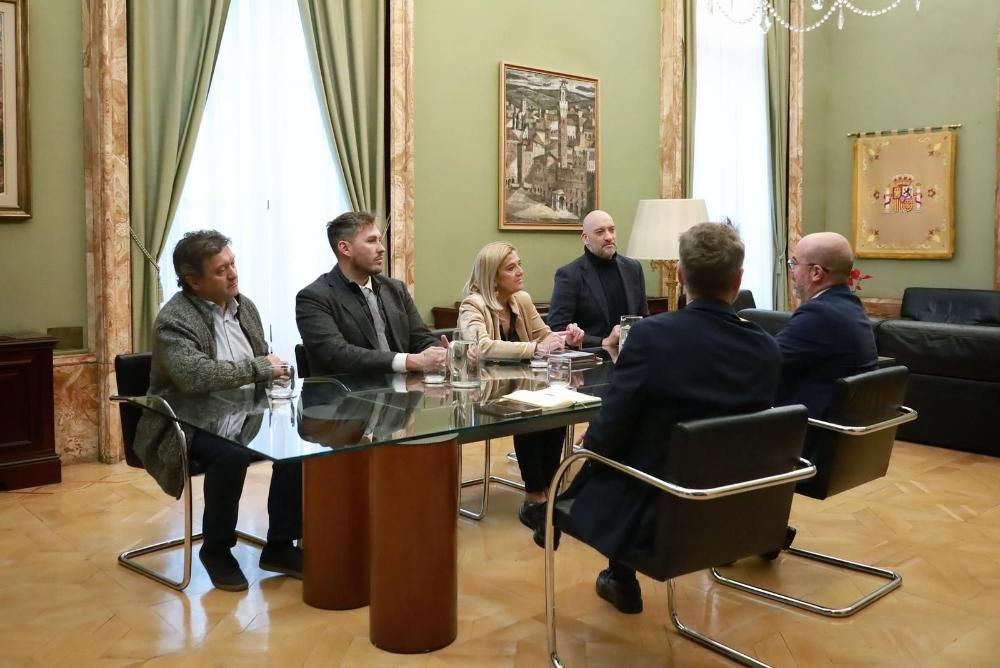 Imagen La alcaldesa de Collado Villalba traslada al delegado del Gobierno su proyecto de soterramiento de la A-6