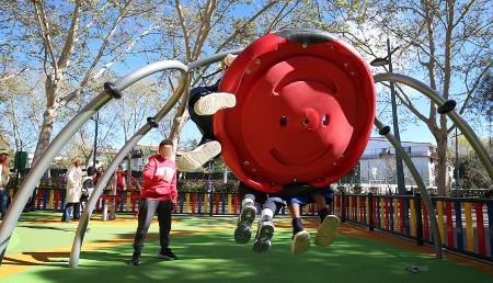Imagen El Ayuntamiento invierte 477.000€ en la renovación de los juegos de 13 áreas infantiles