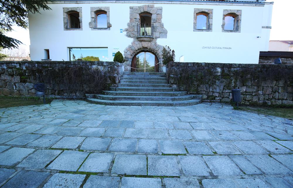 Imagen El Ayuntamiento de Collado Villalba rendirá homenaje a los maestros y profesores jubilados del municipio durante el pasado curso escolar