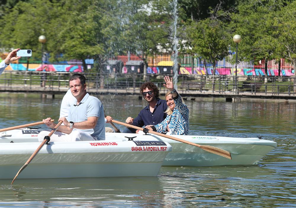 Imagen Collado Villalba pone en funcionamiento 8 barcas de recreo en la Laguna del Carrizal para disfrute de vecinos y visitantes