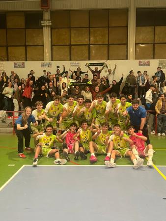 Imagen El Ayuntamiento de Collado Villalba felicita al Club de Voleibol por sus éxitos en la temporada 25-26