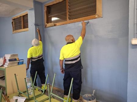 Imagen La renovación del suelo del gimnasio del Enebral y la reforma de la red de abastecimiento de agua del Miguel Delibes, entre los...